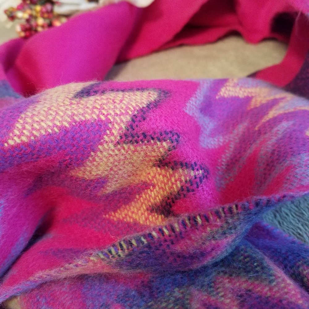 2 Scarf bundle - Picture 14 of 16
